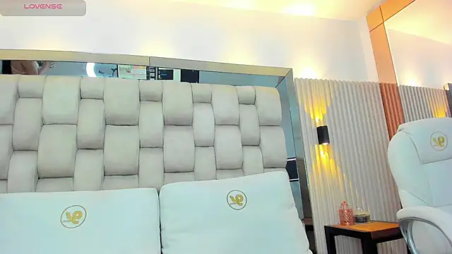 Snapshot of ashlyn_parker chatting on February 2025 07:38:02 PM ashlyn parker online show from February 2025 07:38:02 PM