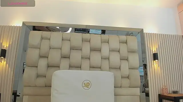 Snapshot of ashlyn_parker chatting on March 2025 02:04:02 AM ashlyn parker online show from March 2025 02:04:02 AM