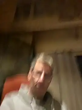 Snapshot of dimitrimarek chatting on January 2025 06:51:02 PM dimitrimarek online show from January 2025 06:51:02 PM