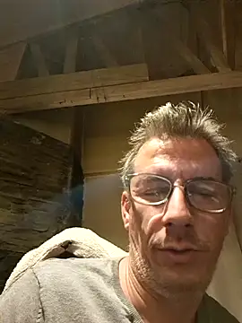 Snapshot of dimitrimarek chatting on January 2025 10:40:01 PM dimitrimarek online show from January 2025 10:40:01 PM