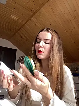 mewKate online show from March 2025 12:09:02 PM