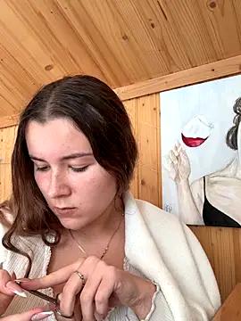 mewKate online show from October 2025 12:38:01 PM