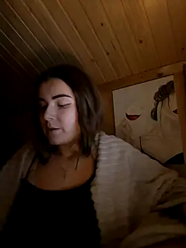 mewKate online show from November 2025 06:09:02 PM