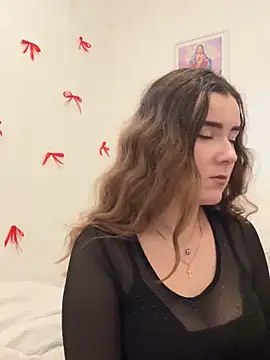 mewKate online show from December 2025 12:34:02 PM