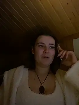 mewKate online show from April 2026 07:20:01 PM