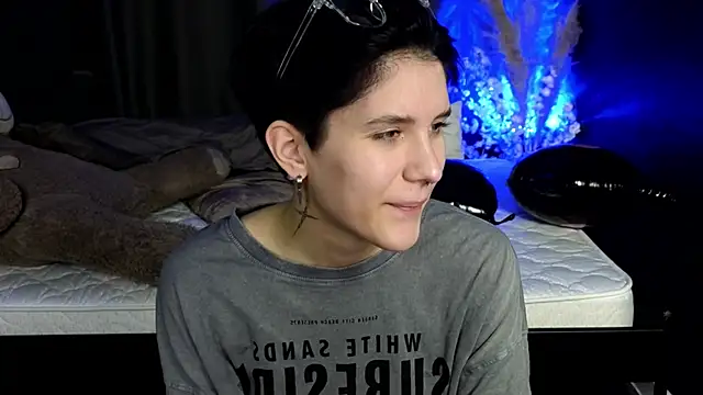 Hyeon Jin online show from March 2025 07:47:02 PM