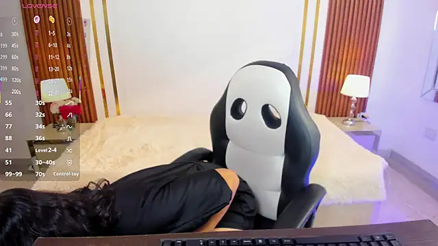 TylerBloom online show from April 2026 03:37:02 AM
