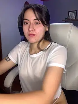 Camila pinkk online show from February 2025 04:32:01 PM