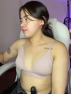 Camila pinkk online show from July 2026 02:43:01 PM