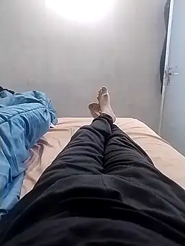 Snapshot of engineer_1980 chatting on March 2026 01:11:01 AM engineer 1980 online show from March 2026 01:11:01 AM