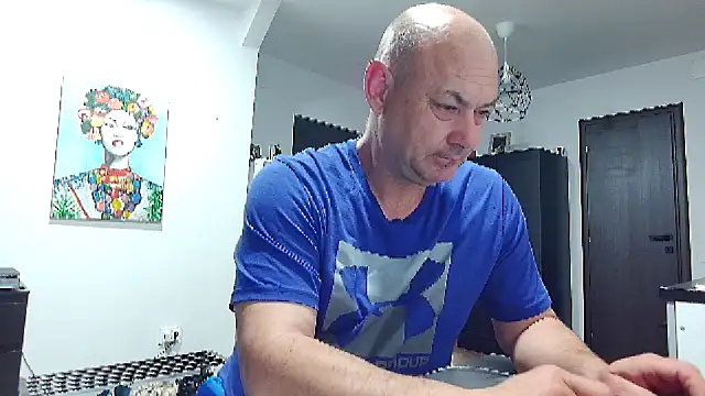 adryanyou46 online show from April 2026 08:18:01 PM