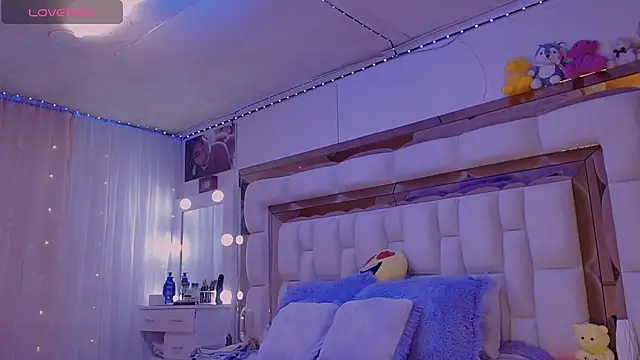 Aliana Ross online show from October 2025 08:04:02 AM