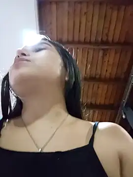 Snapshot of the_queen_of_street chatting on January 2025 04:48:02 AM the queen of street online show from January 2025 04:48:02 AM