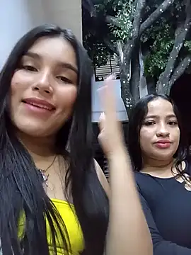 Snapshot of the_queen_of_street chatting on January 2025 02:03:02 AM the queen of street online show from January 2025 02:03:02 AM