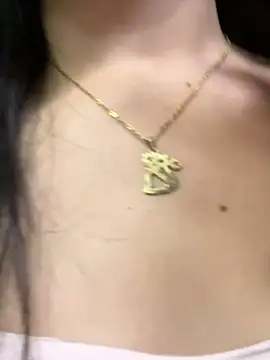 Snapshot of the_queen_of_street chatting on February 2025 04:54:02 AM the queen of street online show from February 2025 04:54:02 AM