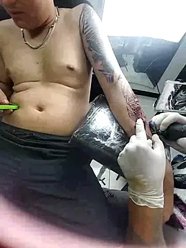 Snapshot of the_queen_of_street chatting on February 2025 09:25:02 PM the queen of street online show from February 2025 09:25:02 PM