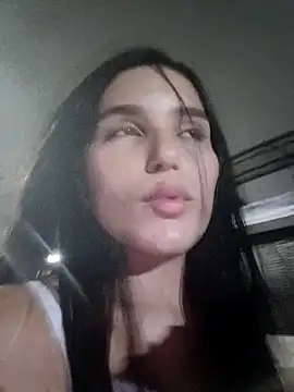 Snapshot of the_queen_of_street chatting on November 2025 03:07:01 AM the queen of street online show from November 2025 03:07:01 AM