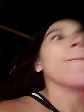 Snapshot of the_queen_of_street chatting on November 2025 03:01:02 AM the queen of street online show from November 2025 03:01:02 AM