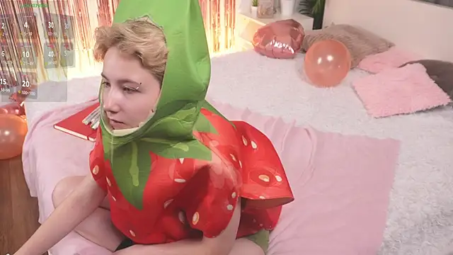 Snapshot of Aurora_First chatting on January 2025 02:56:02 PM Aurora First online show from January 2025 02:56:02 PM