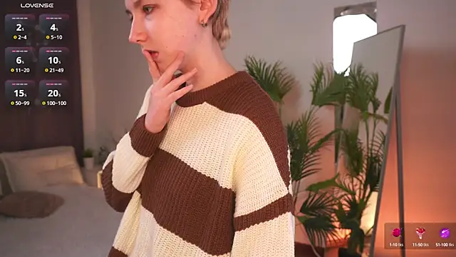 Snapshot of Aurora_First chatting on March 2025 05:31:01 PM Aurora First online show from March 2025 05:31:01 PM