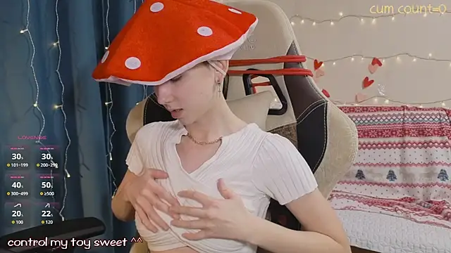 Snapshot of Aurora_First chatting on February 2026 01:25:01 PM Aurora First online show from February 2026 01:25:01 PM