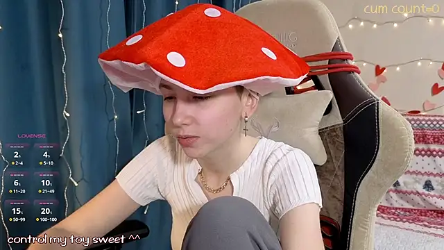 Snapshot of Aurora_First chatting on February 2026 06:48:01 PM Aurora First online show from February 2026 06:48:01 PM