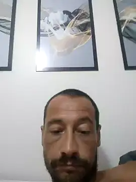 Snapshot of KaleuSC chatting on January 2025 01:08:01 AM KaleuSC online show from January 2025 01:08:01 AM