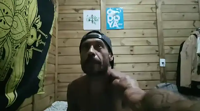 Snapshot of KaleuSC chatting on January 2025 02:28:02 AM KaleuSC online show from January 2025 02:28:02 AM