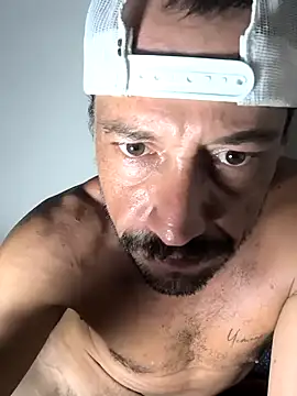 Snapshot of KaleuSC chatting on January 2026 06:28:02 AM KaleuSC online show from January 2026 06:28:02 AM