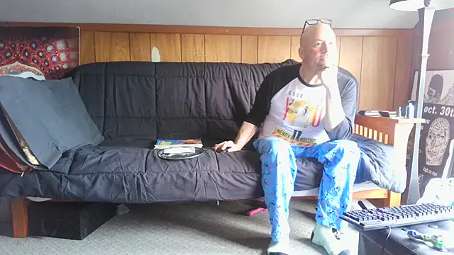 Snapshot of fractal74 chatting on January 2025 09:13:01 PM fractal74 online show from January 2025 09:13:01 PM