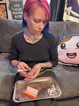 trashbrat online show from April 2026 10:51:01 PM