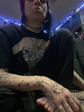 Snapshot of trashbrat chatting on May 2026 06:00:02 AM trashbrat online show from May 2026 06:00:02 AM
