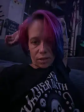 Snapshot of trashbrat chatting on May 2026 10:10:01 AM trashbrat online show from May 2026 10:10:01 AM