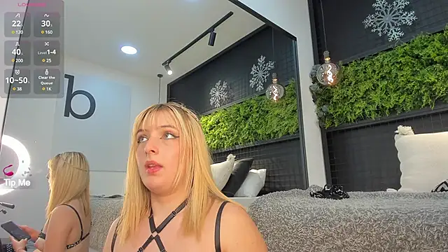 Snapshot of Blue_Angell chatting on March 2025 02:53:01 AM Blue Angell online show from March 2025 02:53:01 AM