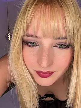 Snapshot of Blue_Angell chatting on December 2025 11:58:01 PM Blue Angell online show from December 2025 11:58:01 PM