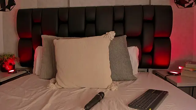 Snapshot of Blue_Angell chatting on February 2026 01:55:01 AM Blue Angell online show from February 2026 01:55:01 AM