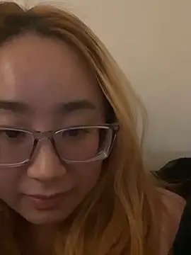 Snapshot of suki889 chatting on January 2025 05:18:01 PM suki889 online show from January 2025 05:18:01 PM