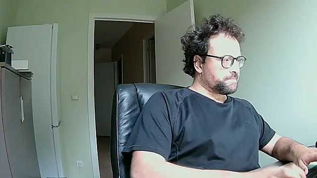 Snapshot of littlehairyman chatting on September 2025 07:13:02 AM littlehairyman online show from September 2025 07:13:02 AM