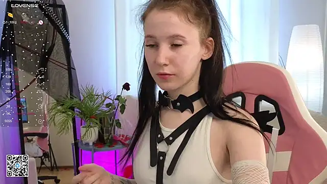 mon lola online show from February 2025 09:04:02 AM