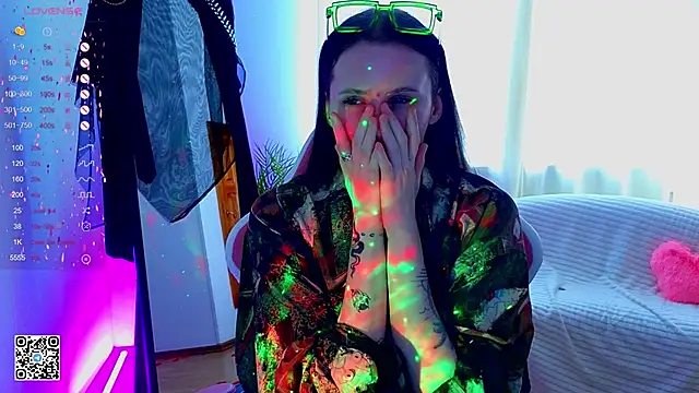 mon lola online show from February 2025 09:47:01 AM