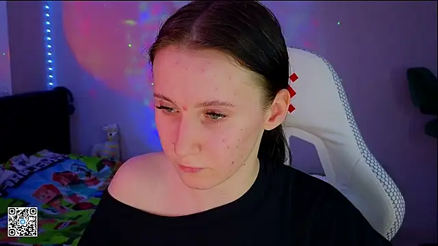 mon lola online show from March 2025 05:50:02 PM