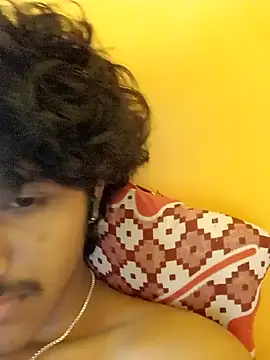 Snapshot of CosmicEmuu chatting on January 2025 10:17:01 AM CosmicEmuu online show from January 2025 10:17:01 AM