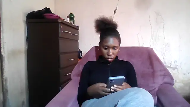 Snapshot of Hotdaily04 chatting on September 2025 07:11:02 AM Hotdaily04 online show from September 2025 07:11:02 AM