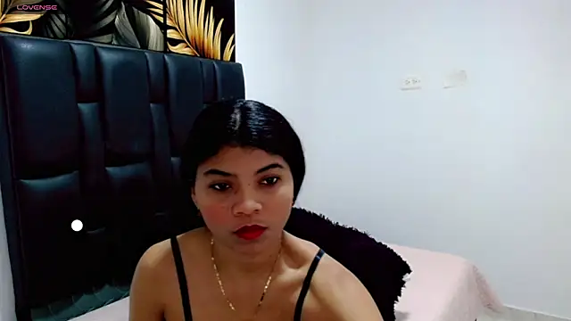 Snapshot of mia_grey01 chatting on January 2025 11:47:02 AM mia grey01 online show from January 2025 11:47:02 AM