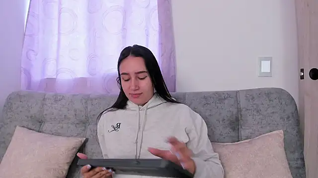 Jullya x online show from November 2025 02:06:02 PM