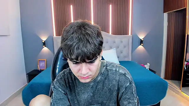 Tommy18   online show from November 2025 03:29:02 AM