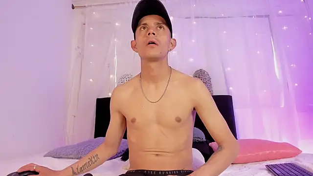 Bonny and carrot online show from November 2025 07:14:01 PM