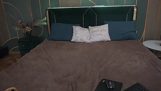 Snapshot of ArielGemme chatting on January 2025 07:50:01 PM ArielGemme online show from January 2025 07:50:01 PM