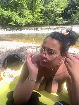 MelissathequeenOff online show from April 2026 01:20:01 PM
