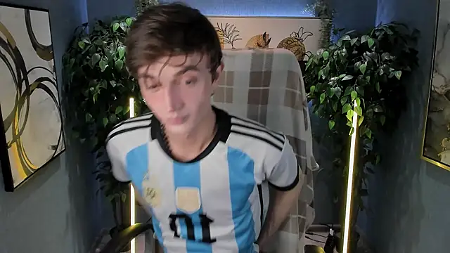 Snapshot of John_Weasley chatting on September 2025 09:25:02 PM John Weasley online show from September 2025 09:25:02 PM